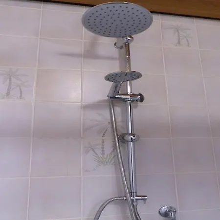 Cozy Apartment In The Beautiful Versatile Sauerland بيت للعطل